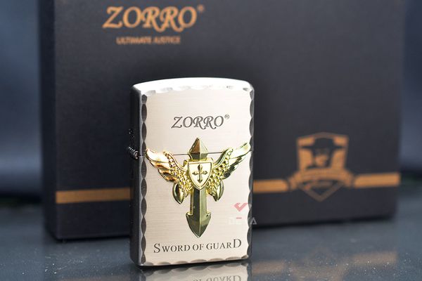 Bật lửa xăng đá Zorro ốp Emblem chủ đề Sword Of Guard Z8667