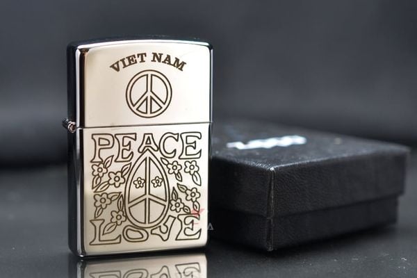 Zippo Tái Bản Mẫu Lính Mỹ Khắc Tay Love And Peace ZK57