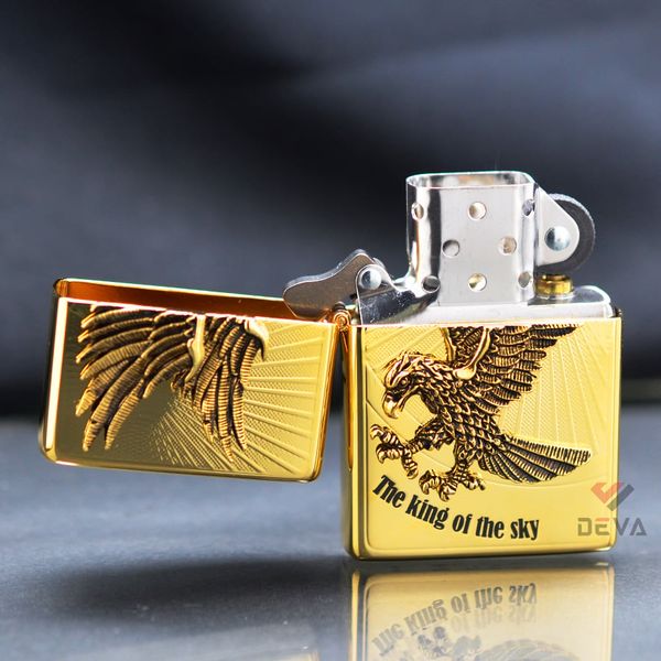 Zippo Vintage Mạ Vàng Ốp Emblem Đại Bàng Tung Cánh ZN144