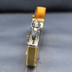 Zippo Vintage Mạ Vàng Ốp Emblem Đại Bàng Tung Cánh ZN144