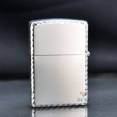 Zippo Mỹ chính hãng mạ vàng khắc sâu hoa mơ Umehana Z225