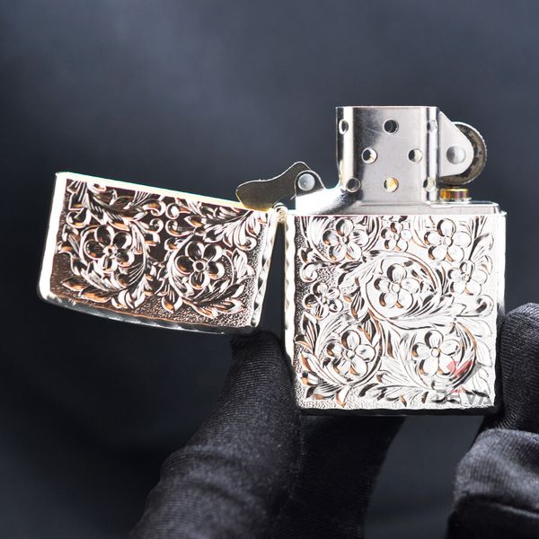 Zippo Mỹ chính hãng mạ vàng khắc sâu hoa mơ Umehana Z225
