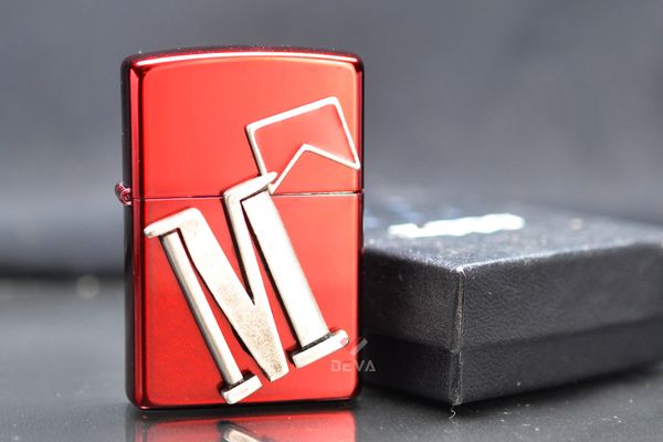 Zippo Sơn Đỏ Ốp Nổi Thương Hiệu Marlboro ZN361