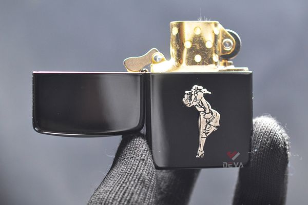 Zippo Tái Bản 1941 Đen Bóng Ốp Emblem Cô Gái Windproof ZN350