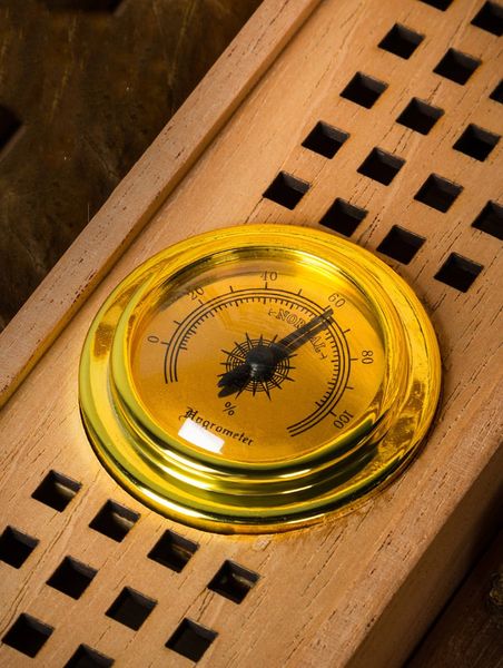 Hộp ủ xì gà cao cấp Lubinski YJA 60010