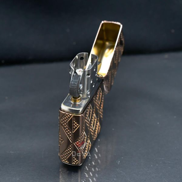 Zippo Armor Khắc Hoa Văn Ốp Kim Cương Geometric Diamond Z19
