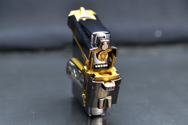 Zippo xuất Nhật Ốp Cây Súng Ngắn Colt M1911 3D ZN356