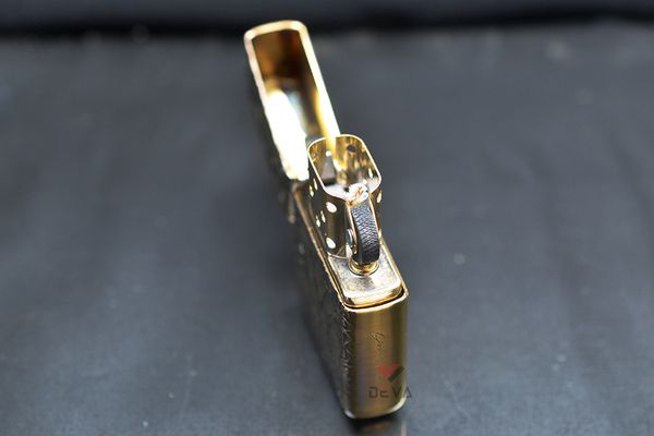 Set Zippo Armor Khắc Nổi Vị Thần Cổ Đại ZD70