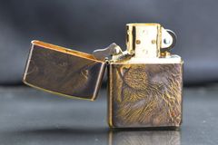 Set Zippo Armor Khắc Nổi Sư Tử 3D ZD62