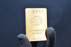 Set Zippo kỷ niệm chiếc bật lửa 600 triệu bản giới hạn Asia Million Collectible Z373