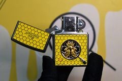 Set Zippo Ốp Emblem Ong Mật Chủ Đề Bee Yourself  ZN383