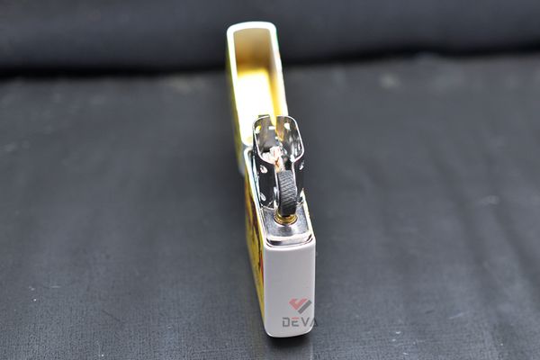 Set Zippo 18 Chiếc Sơn Chủ Đề Camel Các Quốc Gia ZN372