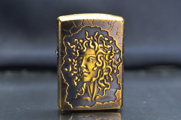 Set Zippo Armor Khắc Nổi 3D Nữ Thần Tóc Rắn Medusa ZD66