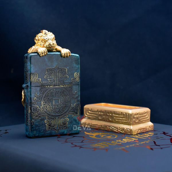 Set Zippo Hoa Văn Cổ Đại Ốp Linh Vật Tỳ Hưu May Mắn ZN66