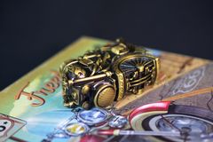 Set Zippo Chủ Đề Xe Máy Cổ Vintage  Motorcycle Free ZN384