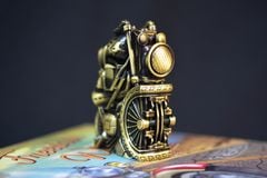 Set Zippo Chủ Đề Xe Máy Cổ Vintage  Motorcycle Free ZN384