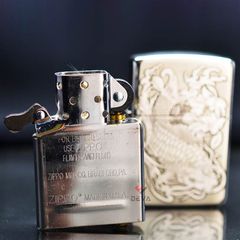 Zippo Bạc Khối Khắc 2 Mặt Cá Chép Trong Đầm Sen BK67