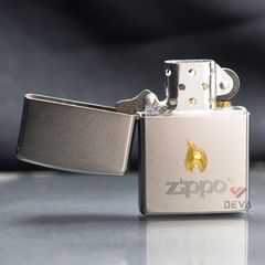 Zippo Satin Khắc CNC Ngọn Lửa Thương Hiệu Zippo ZK106