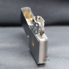 Zippo Satin Khắc CNC Ngọn Lửa Thương Hiệu Zippo ZK106