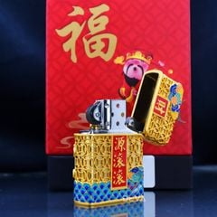 Zippo Bọc Lưới Đồng Tiền Mạ Vàng Chủ Đề Thần Tài Đến ZN85