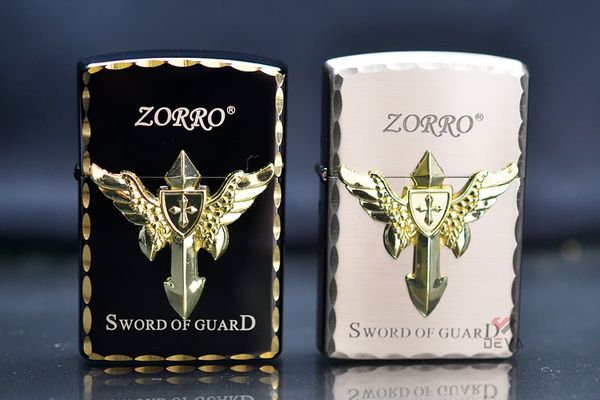 Bật lửa xăng đá Zorro ốp Emblem chủ đề Sword Of Guard Z8667