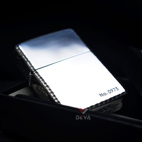 Bản giới hạn mạ bạc khắc hoa văn các cạnh ZN49