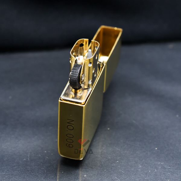 Zippo Tái Bản 1941 Khắc Tướng Mỹ Douglas MacArthur ZN351