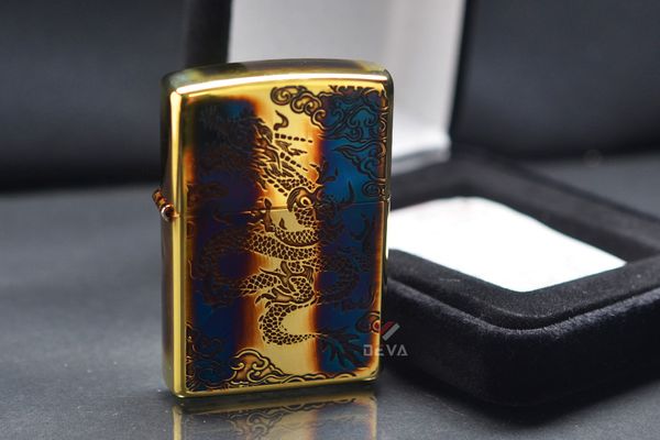 Zippo Armor Đồng Cháy Khắc Rồng Lượn 1 Mặt ZN33