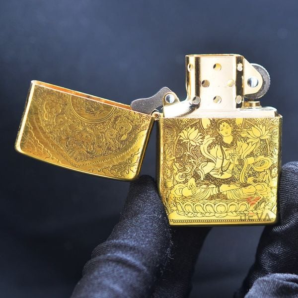 Zippo Khắc Đức Phật Bạch Độ Mẫu Tara Trắng ZN28