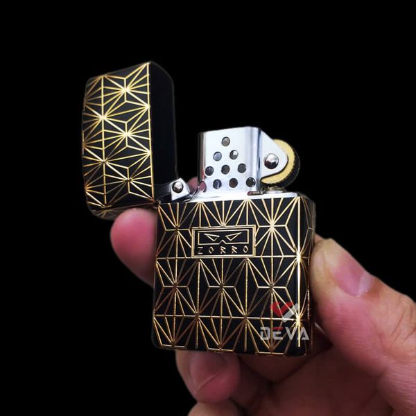 Bật lửa Zorro hoa văn kim cương mạ vàng bản giới hạn Z2-1080