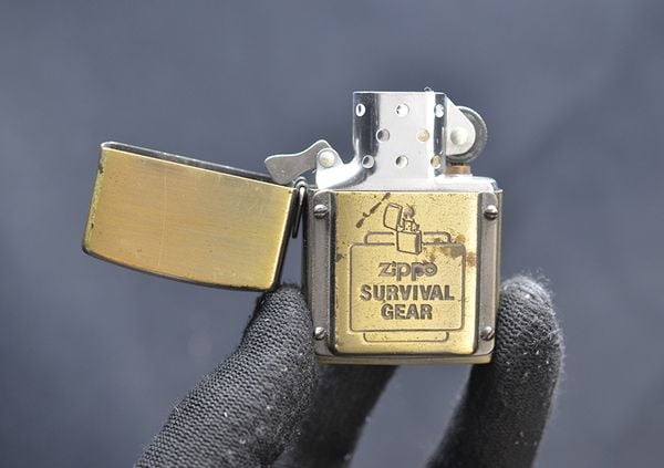 Zippo 1992 Survival Gear – Chủ Đề Đồ Sinh Tồn – Đời VIII La Mã  C18