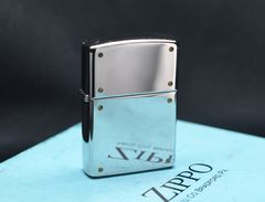 Zet Zippo 1997 kèm bình xăng C133