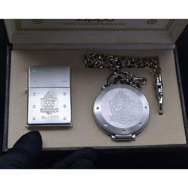 Set Zippo 2001 đồng hồ giới hạn C14