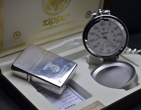 Set Zippo 2004 đồng  hồ bản giới hạn C136