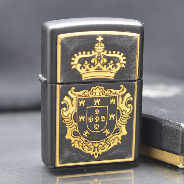 Zippo 1996 Emblem Vương Miện – Mạ Vàng Gold Plated Bản Hoàng Gia Sang Trọng C05