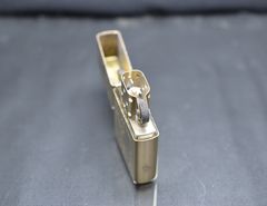 Zippo hoa văn vàng cổ 1992 C53