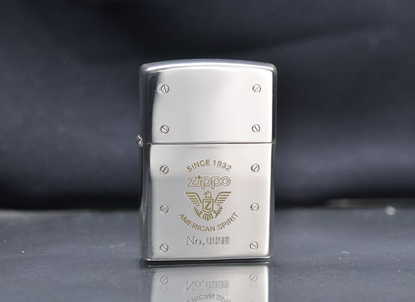 Set Zippo 2005 đồng hồ giới hạn C118