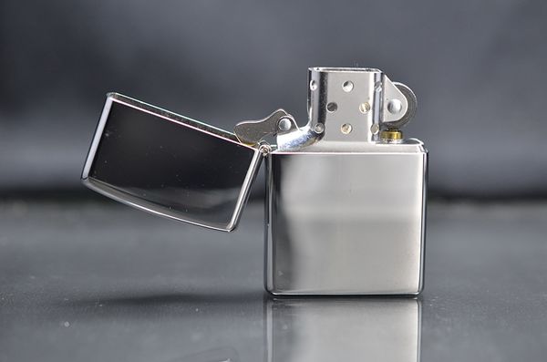 Zippo 2012 Roseari thân gỗ để bàn C43