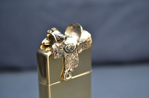 Zippo Mã Vàng 24K Emblem Yên Ngựa – Đời XI La Mã (1995) – Phong Cách Cowboy Viễn Tây C744