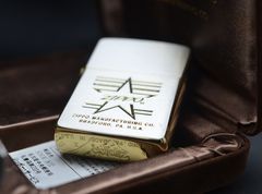 Zippo 1994 ngôi sao mạ vàng C158