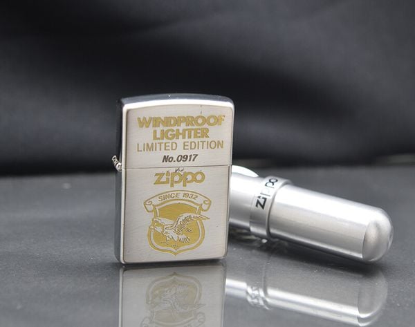 Set Zippo 1995 móc khóa bình xăng C33