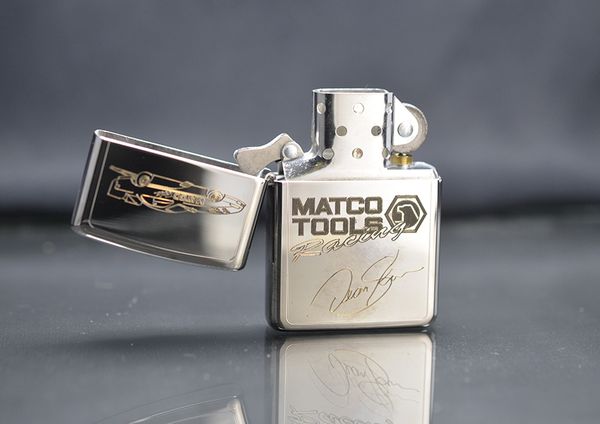 Set bao da Zippo mạ bạc 1996 Matco Tools C83