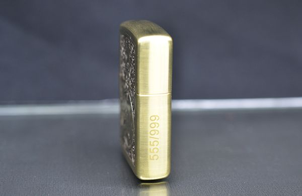 Mẫu zippo Armor khắc hình 3D nổi ZD49