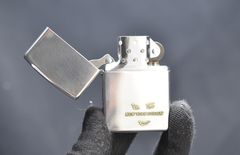 Zippo 1995 khuân mặt mạ vàng C104
