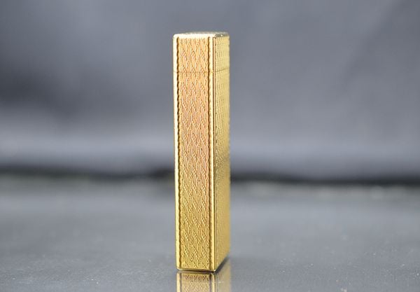 Cartier 5 cạnh hoa văn mạ vàng CA23