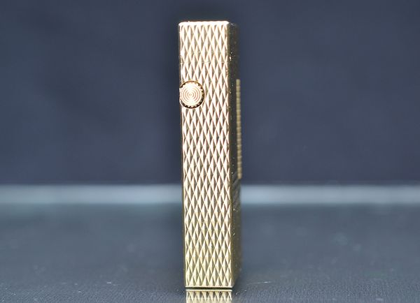 Vân kim cương nổi DHI16