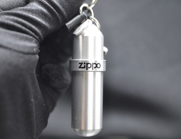 Set Zippo 1995 móc khóa bình xăng C33