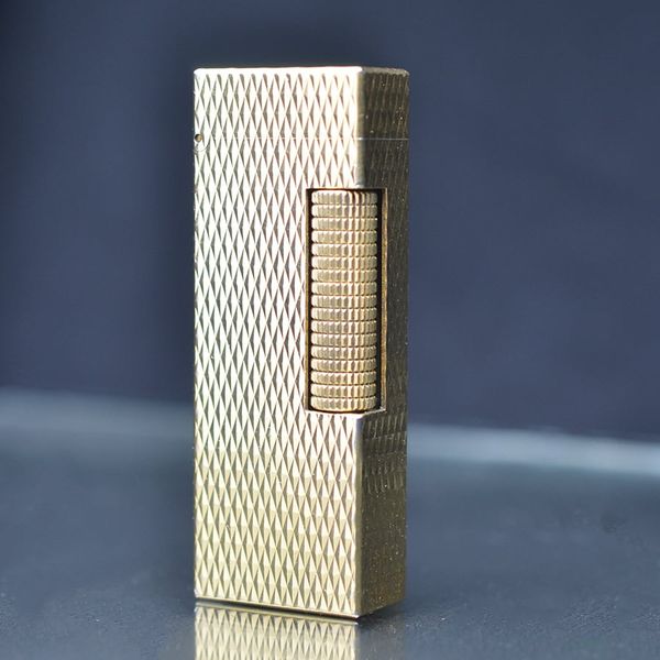 Vân kim cương nổi DHI16