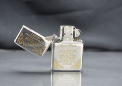 Zippo 1996 mạ bạc hoa văn vàng C141