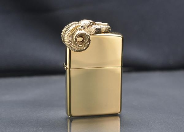 Zippo 1993 Emblem Đầu Thú – Mạ Vàng Toàn Thân Gold Plated – Đời IX La Mã Đẳng Cấp C166